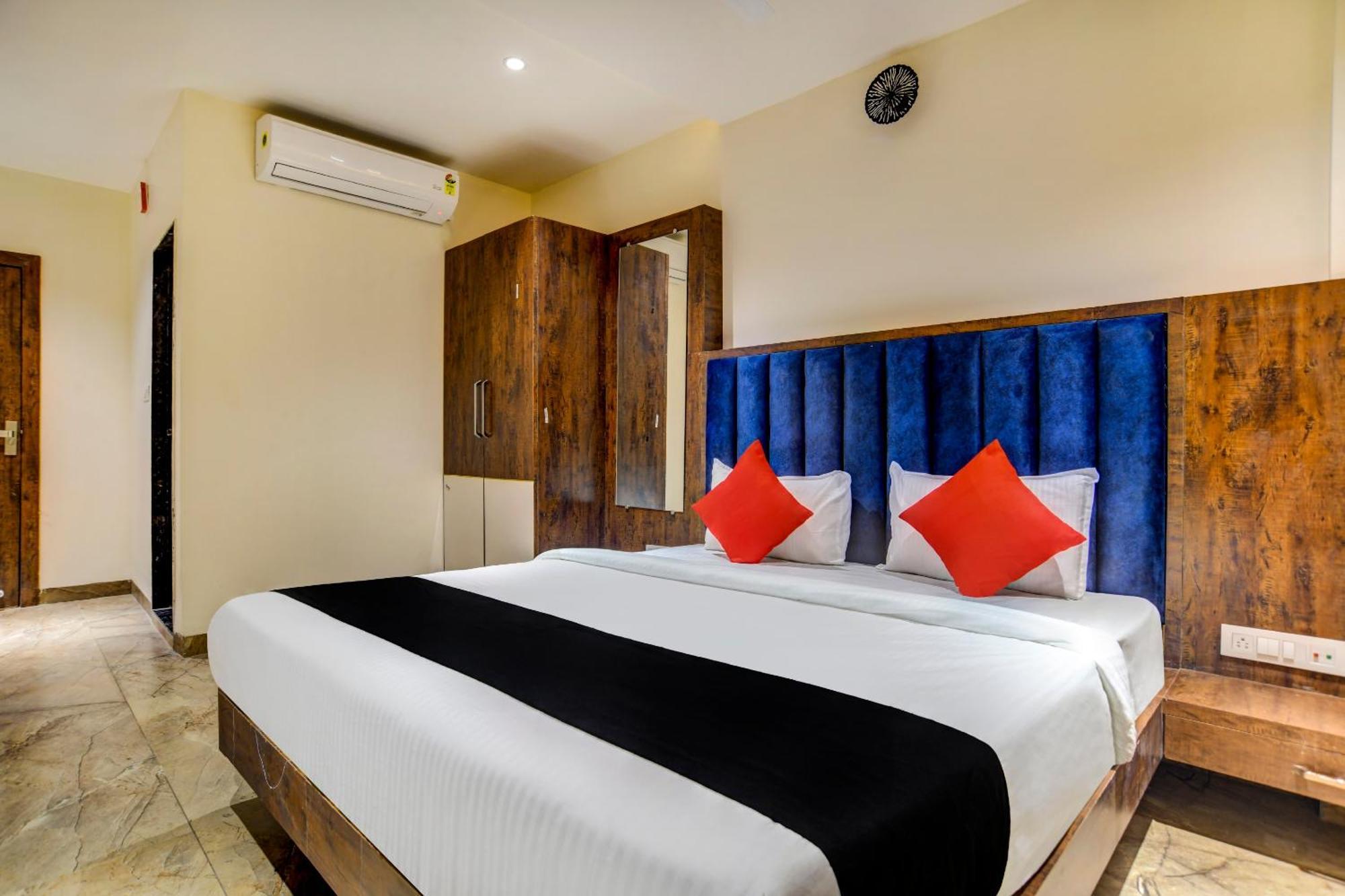 Capital O Abri Krishna Hotel Indore Exterior photo